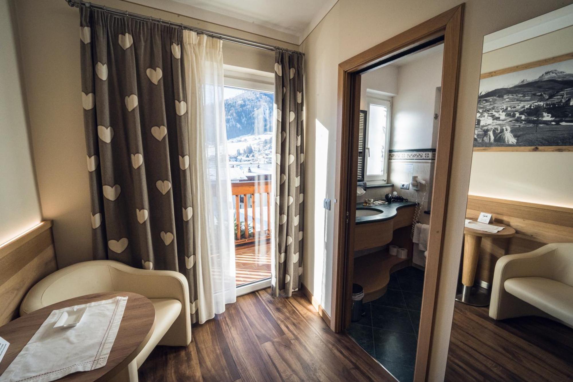 Hotel Alle Alpi Moena Exterior photo