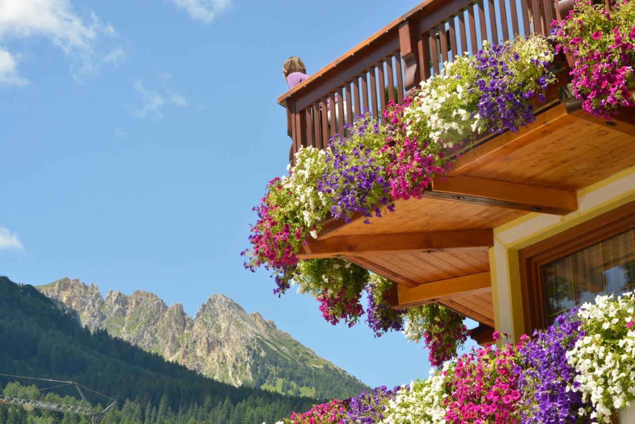 Hotel Alle Alpi Moena Exterior photo